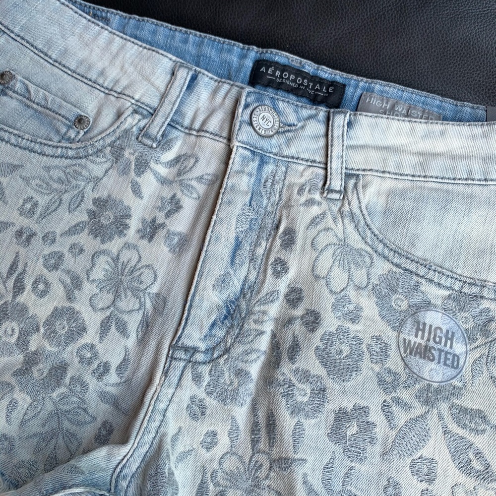 Flower jean shorts